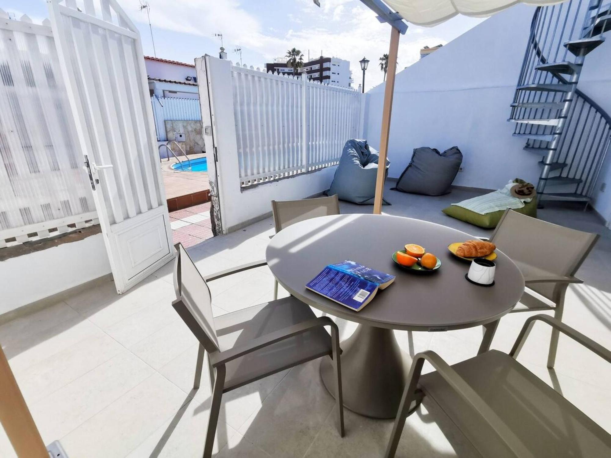 Stylish 2 Bedroom Bungalow By Pride Holiday Rentals Maspalomas  Exterior photo
